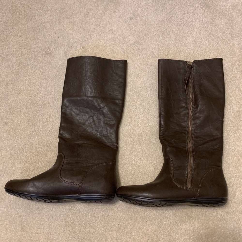 Brown boots